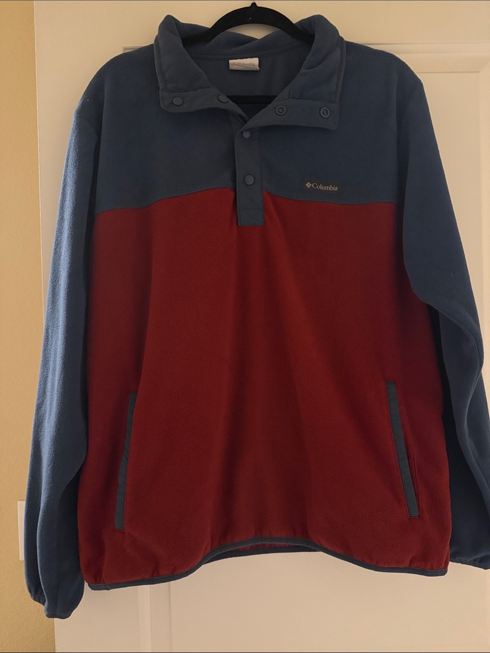 Columbia blue and red fleece pull over snap front large